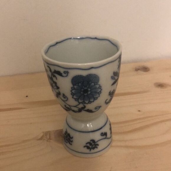 Vintage‎ Blue Danube China Egg Cup EUC - Picture 1 of 2